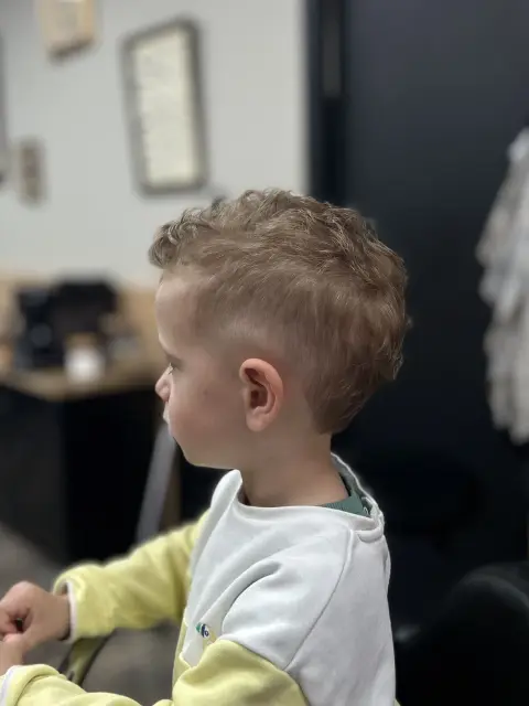 Coupe de cheveux enfant